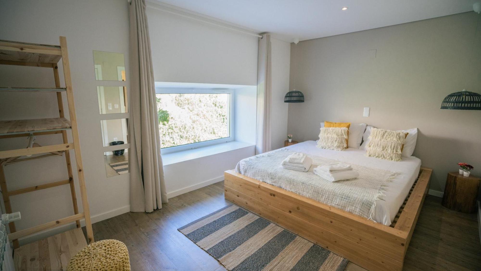 Lapoint Surf Camp Ericeira Hostel Εξωτερικό φωτογραφία