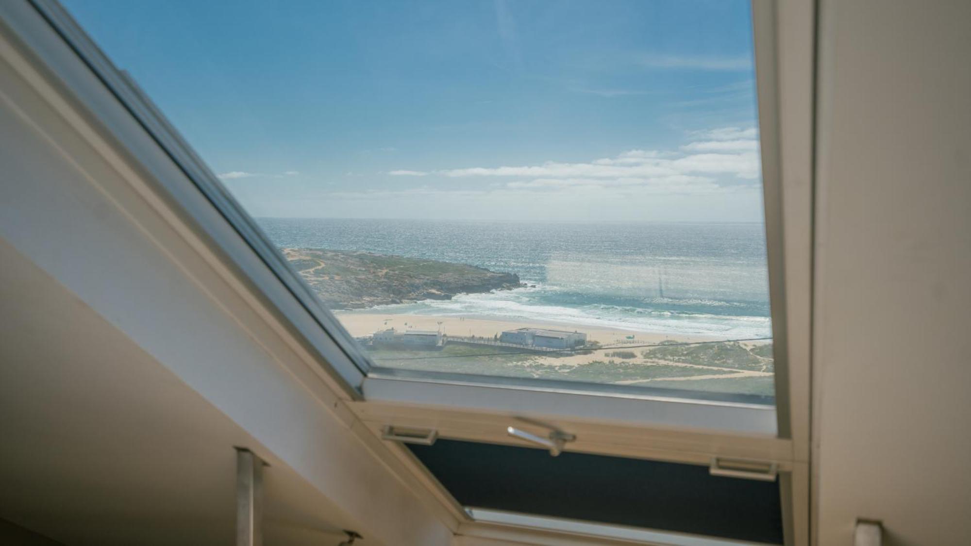 Lapoint Surf Camp Ericeira Hostel Εξωτερικό φωτογραφία