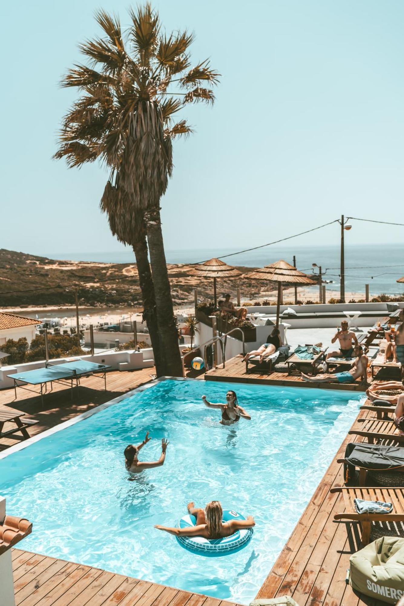 Lapoint Surf Camp Ericeira Hostel Εξωτερικό φωτογραφία
