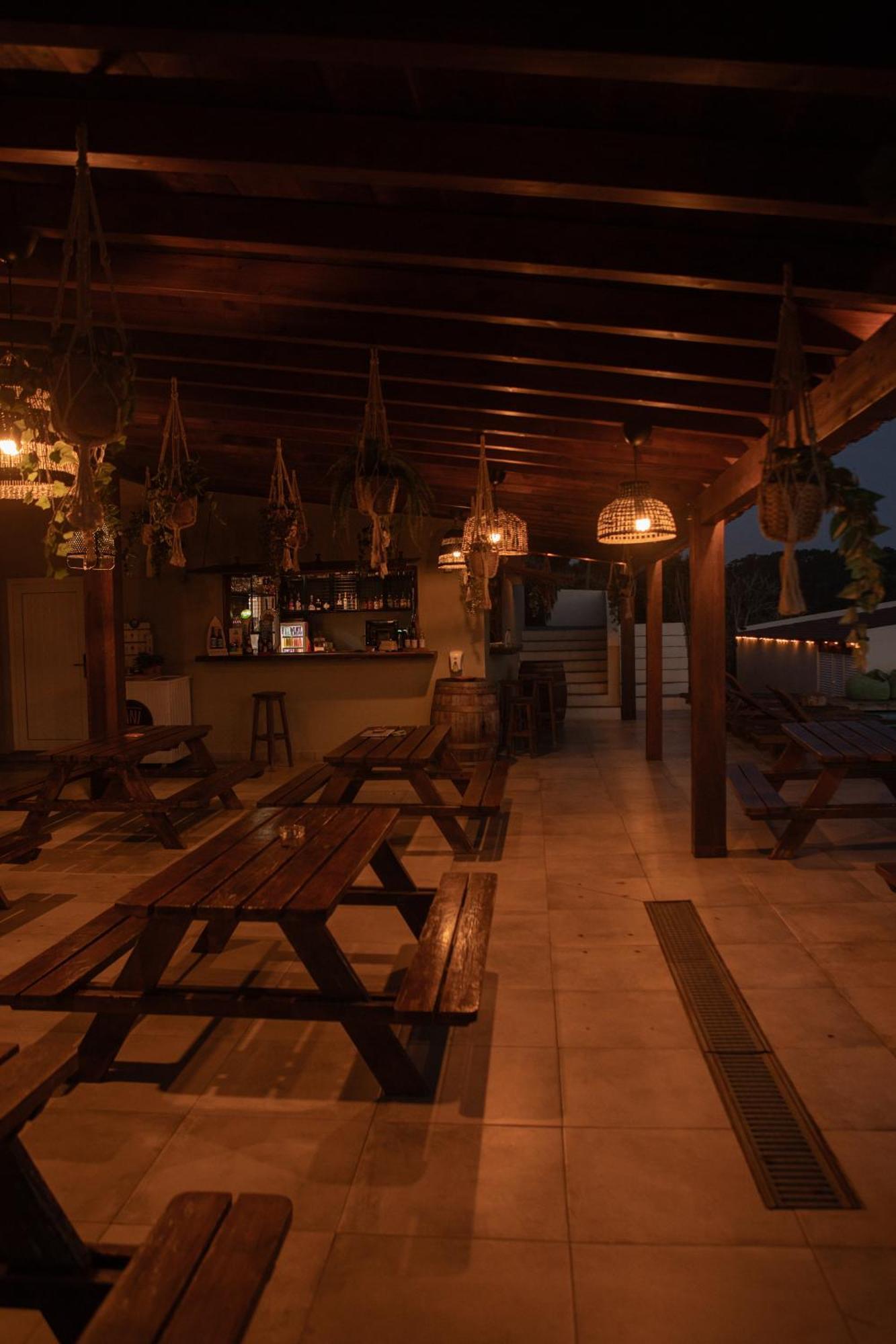 Lapoint Surf Camp Ericeira Hostel Εξωτερικό φωτογραφία